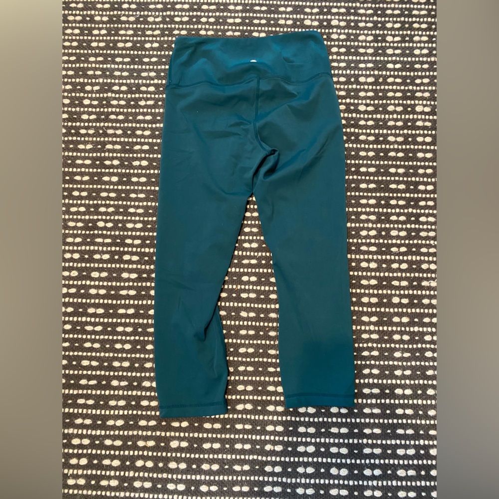 Yogalicious women’s small cropped leggings